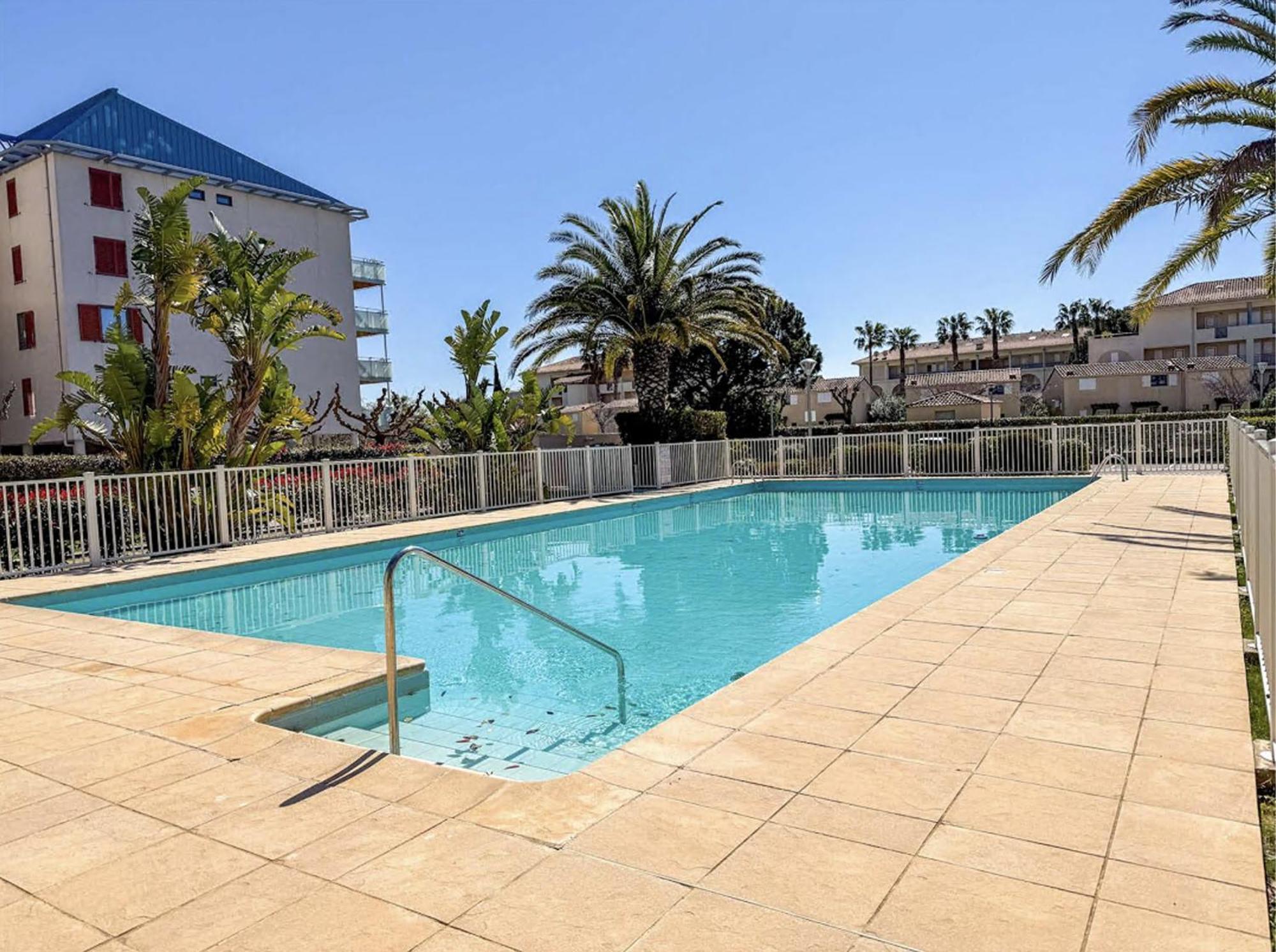 Apartment 4 Personnes,copropriete Avec Piscine *